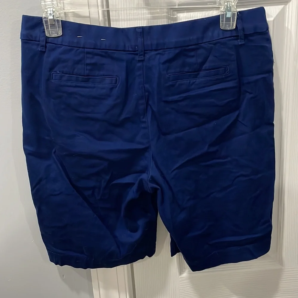 NWOT St John’s Bay Bermuda Shorts - Picture 3 of 4